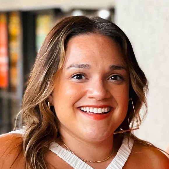 Meet your Posher, Caroline - Picture 1 of 1